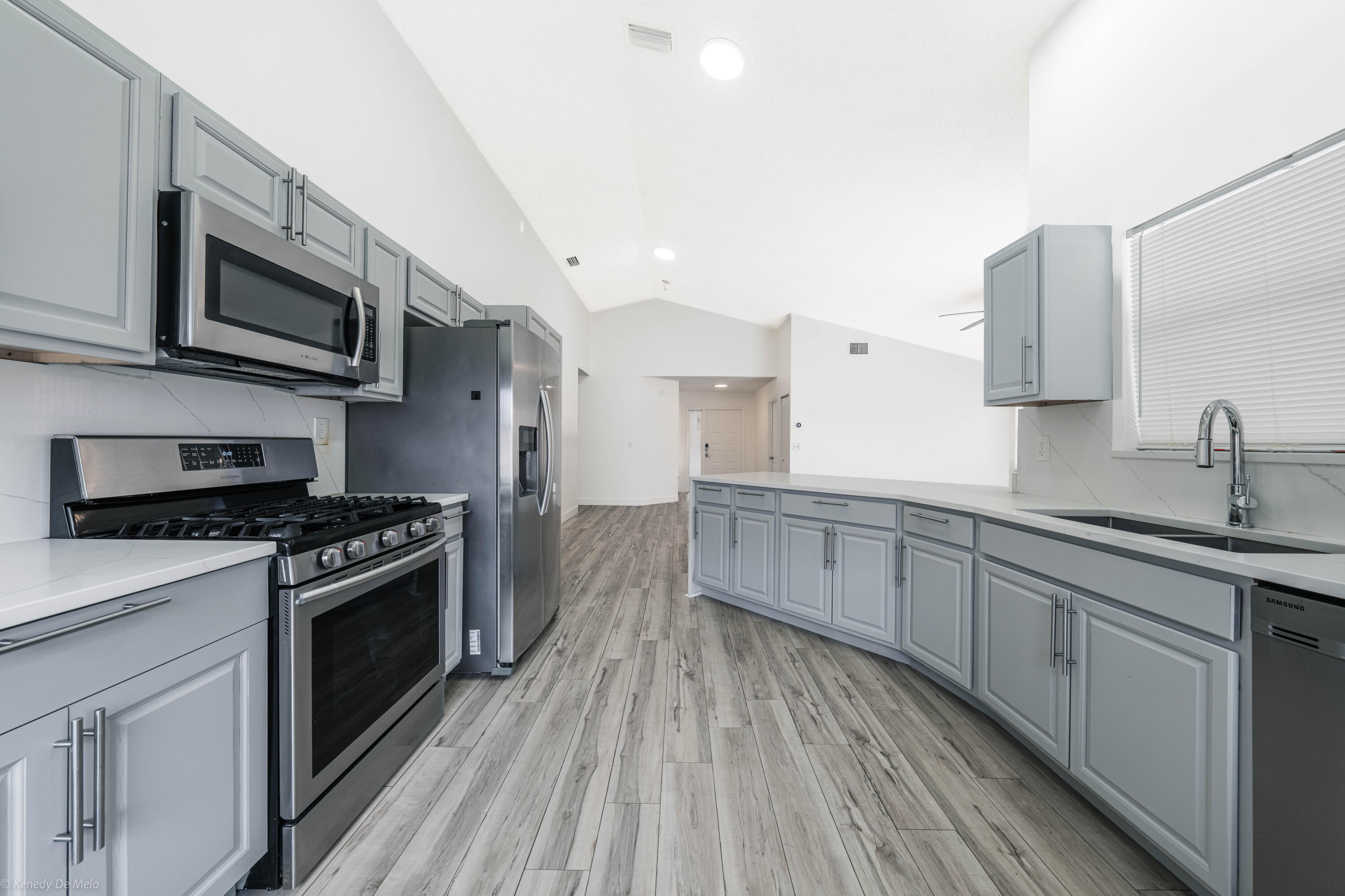 SAWGRASS ESTATES - Residential