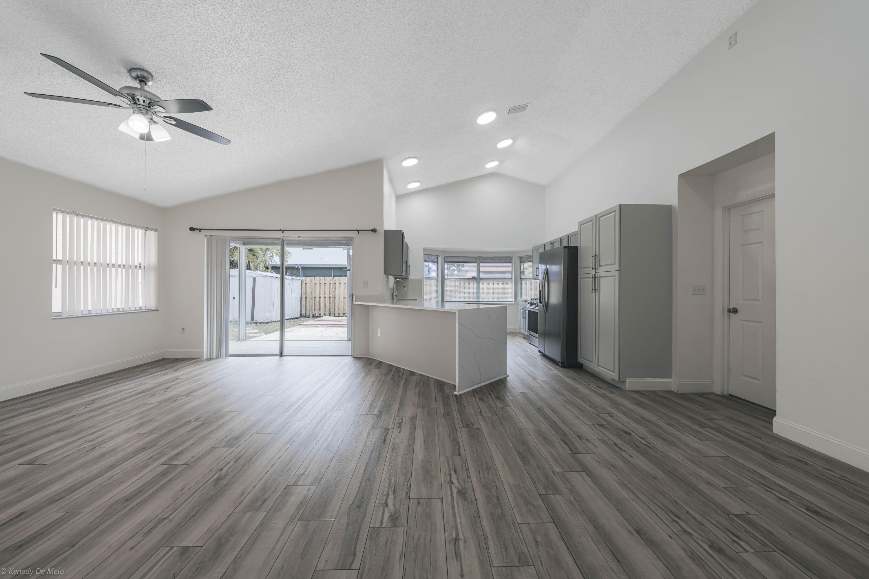 SAWGRASS ESTATES - Residential