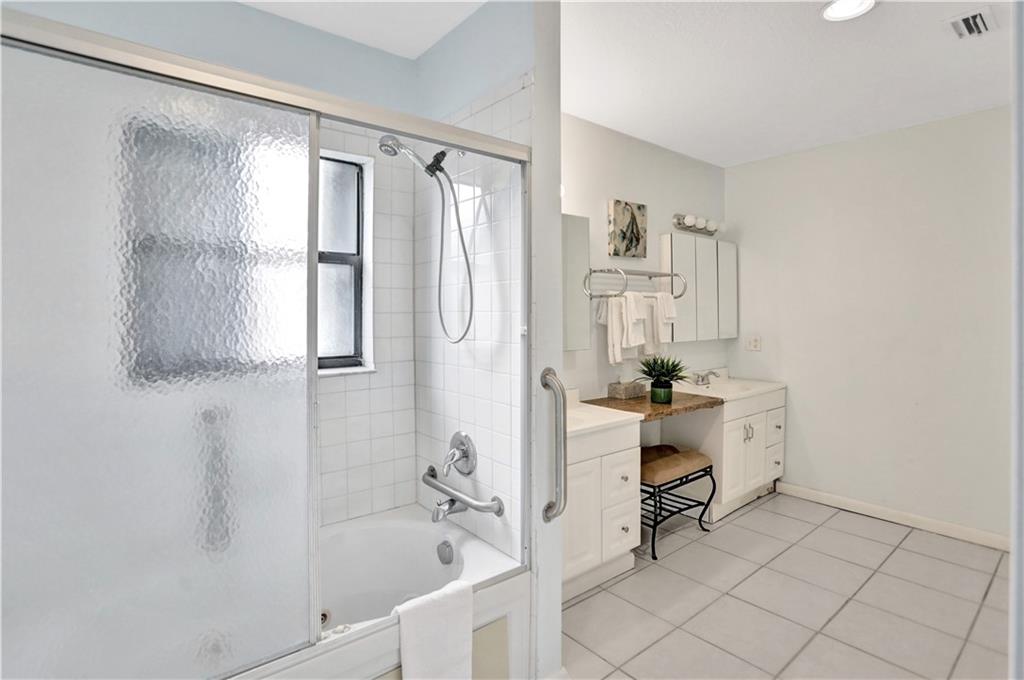 Arch Estates 71-6 B - Residential