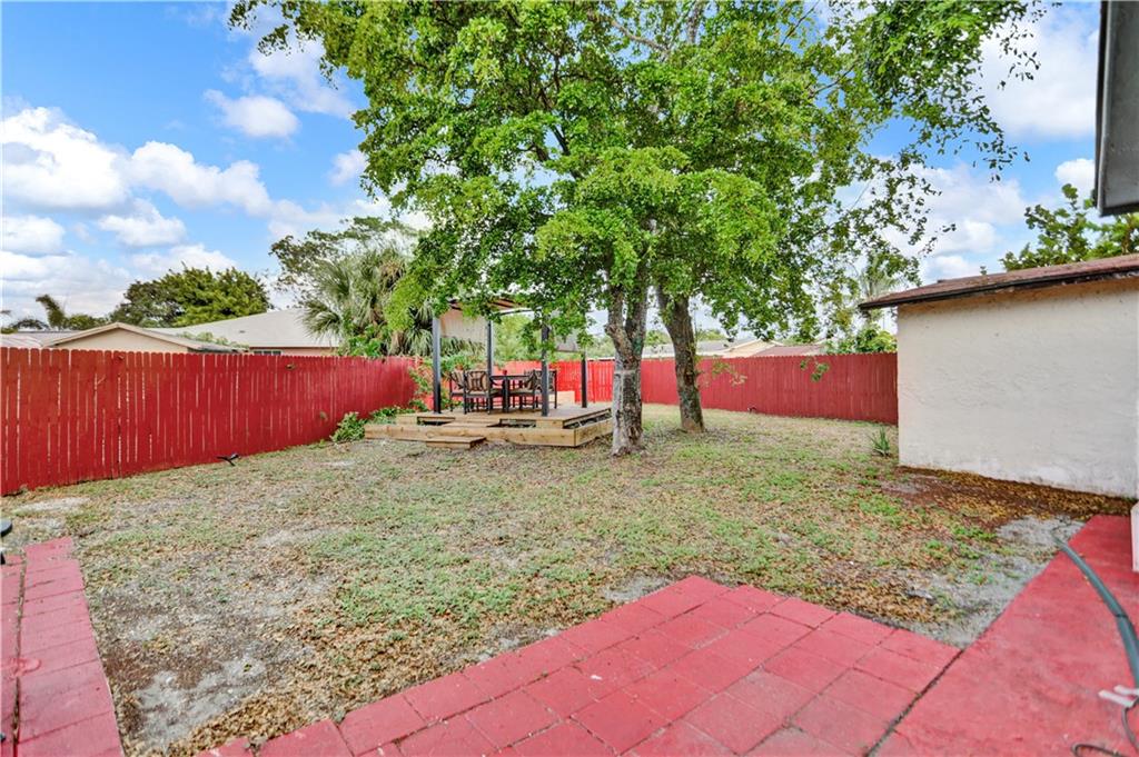 Arch Estates 71-6 B - Residential