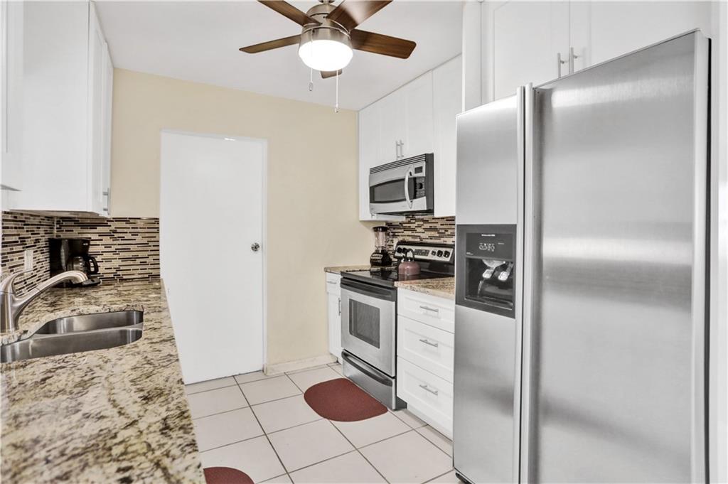 Arch Estates 71-6 B - Residential