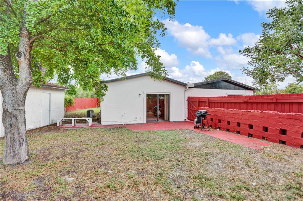 Arch Estates 71-6 B - Residential