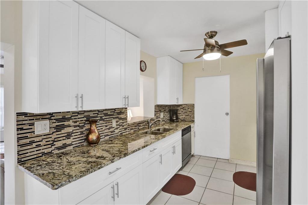 Arch Estates 71-6 B - Residential