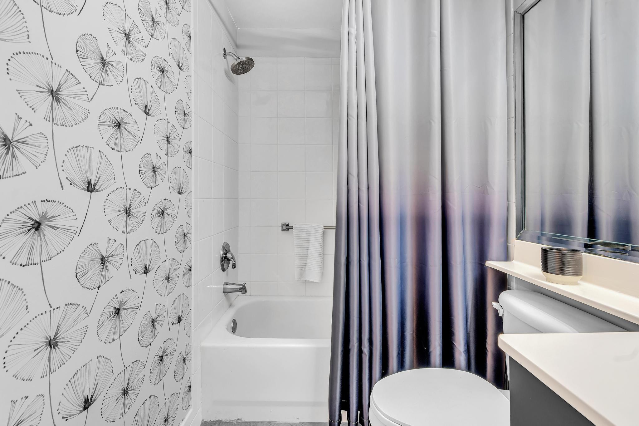 SOUTHAMPTON CONDOMINIUM J - Residential