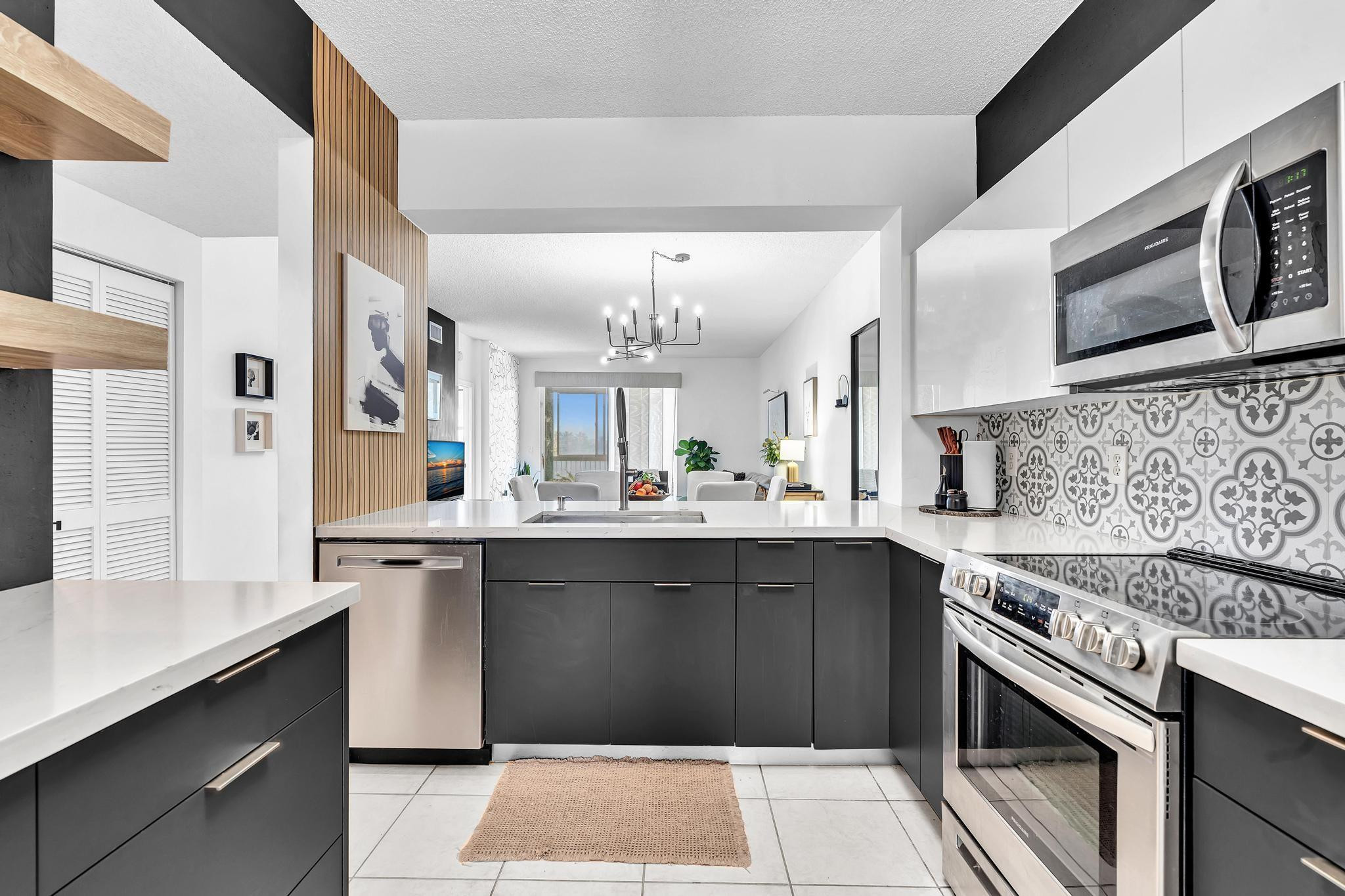 View photos, virtual tours, details... 7775 Southampton Terrace 405