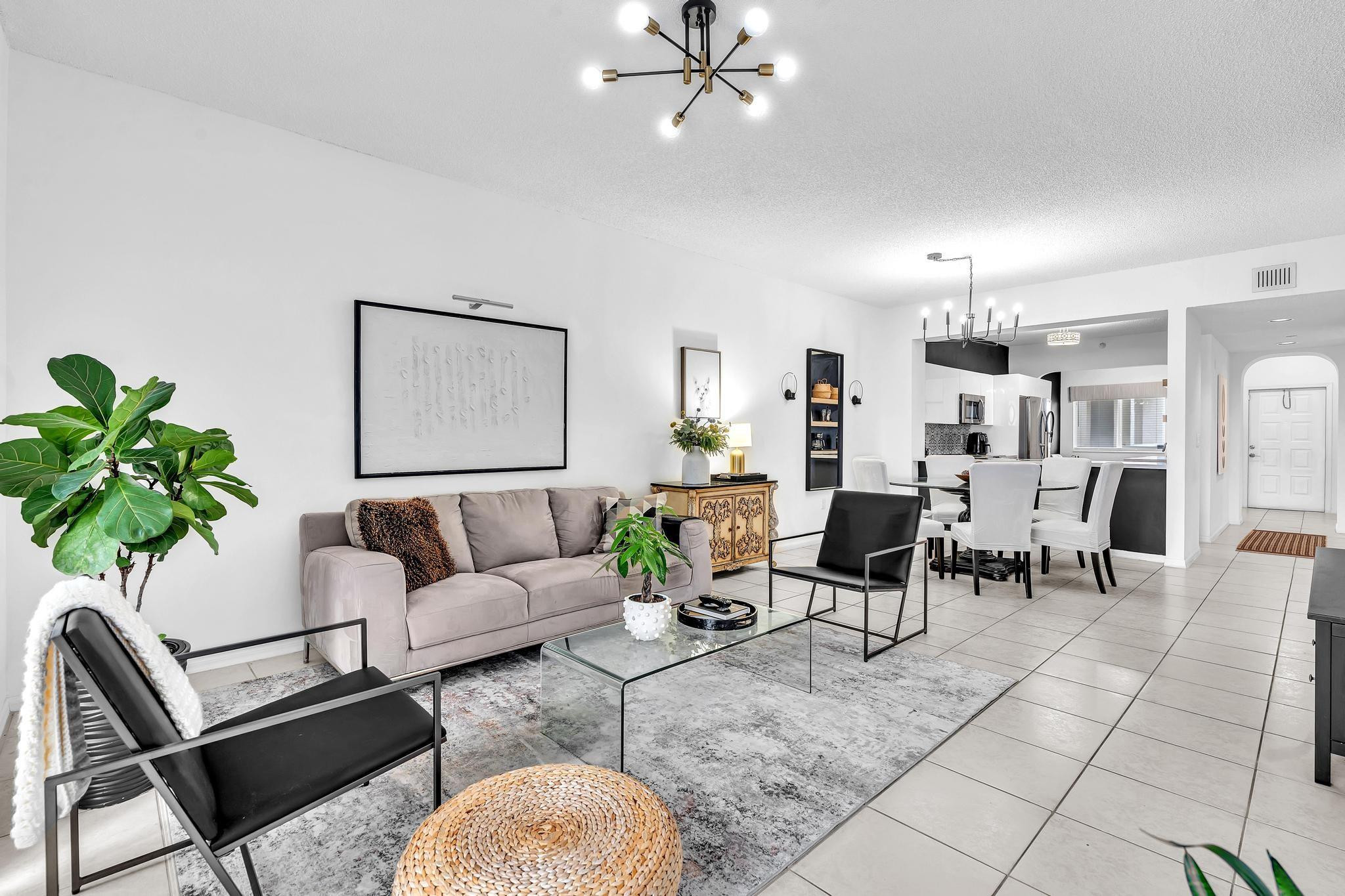 SOUTHAMPTON CONDOMINIUM J - Residential