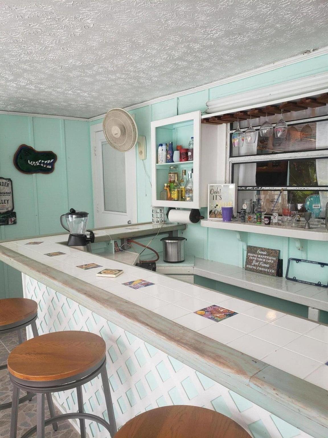 POINCIANA GARDENS - Residential Lease