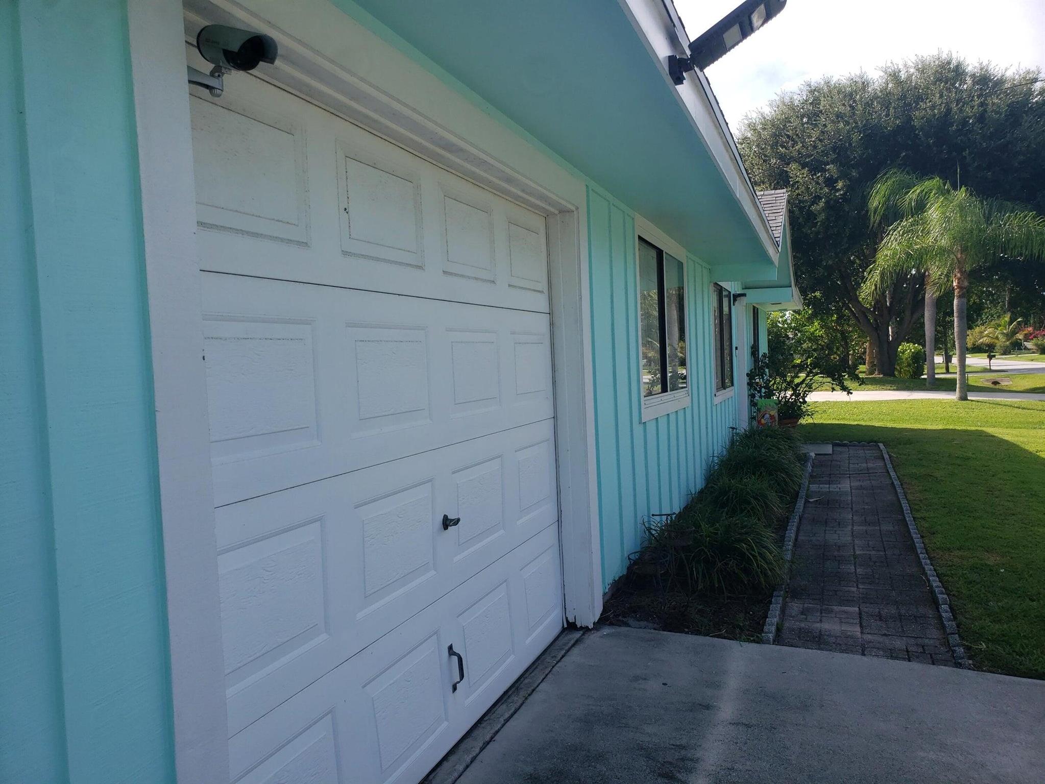 POINCIANA GARDENS - Residential Lease