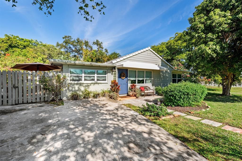 Photo of 375 Orange Way, West Palm Beach, FL 33405 (MLS # R10762690)