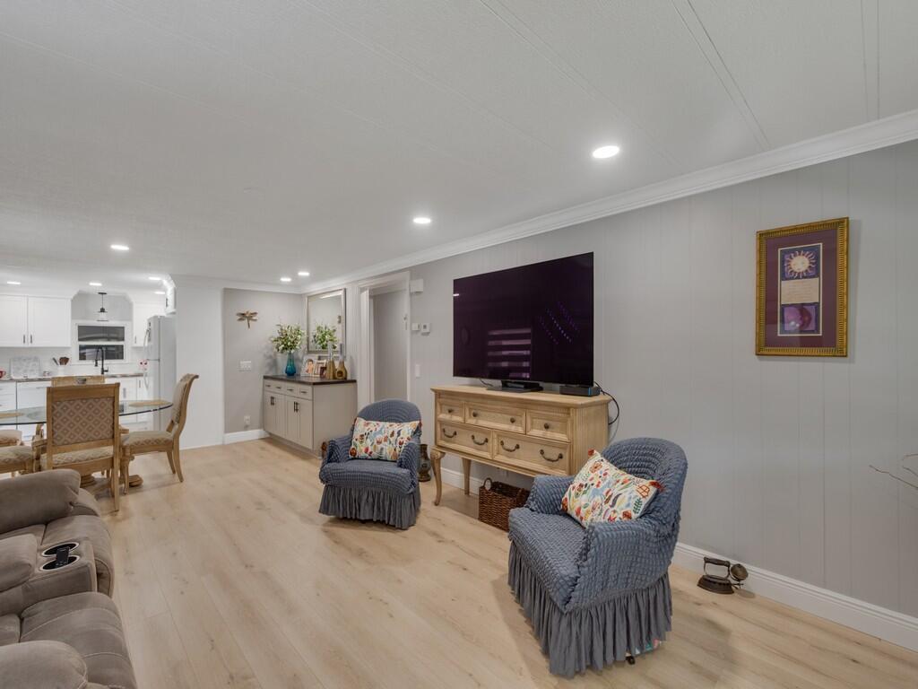 Pinelake Village - Residential