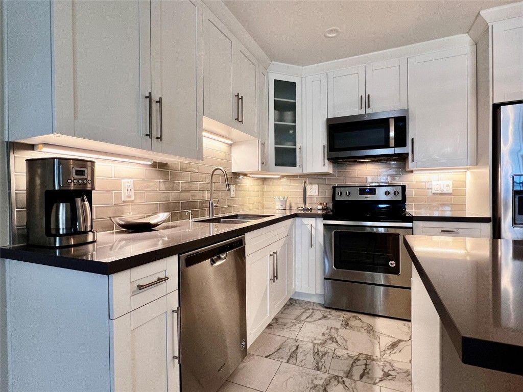 Photo of 5203 NE 24th Terrace #B310, Fort Lauderdale, FL 33308 (MLS # F10512307)