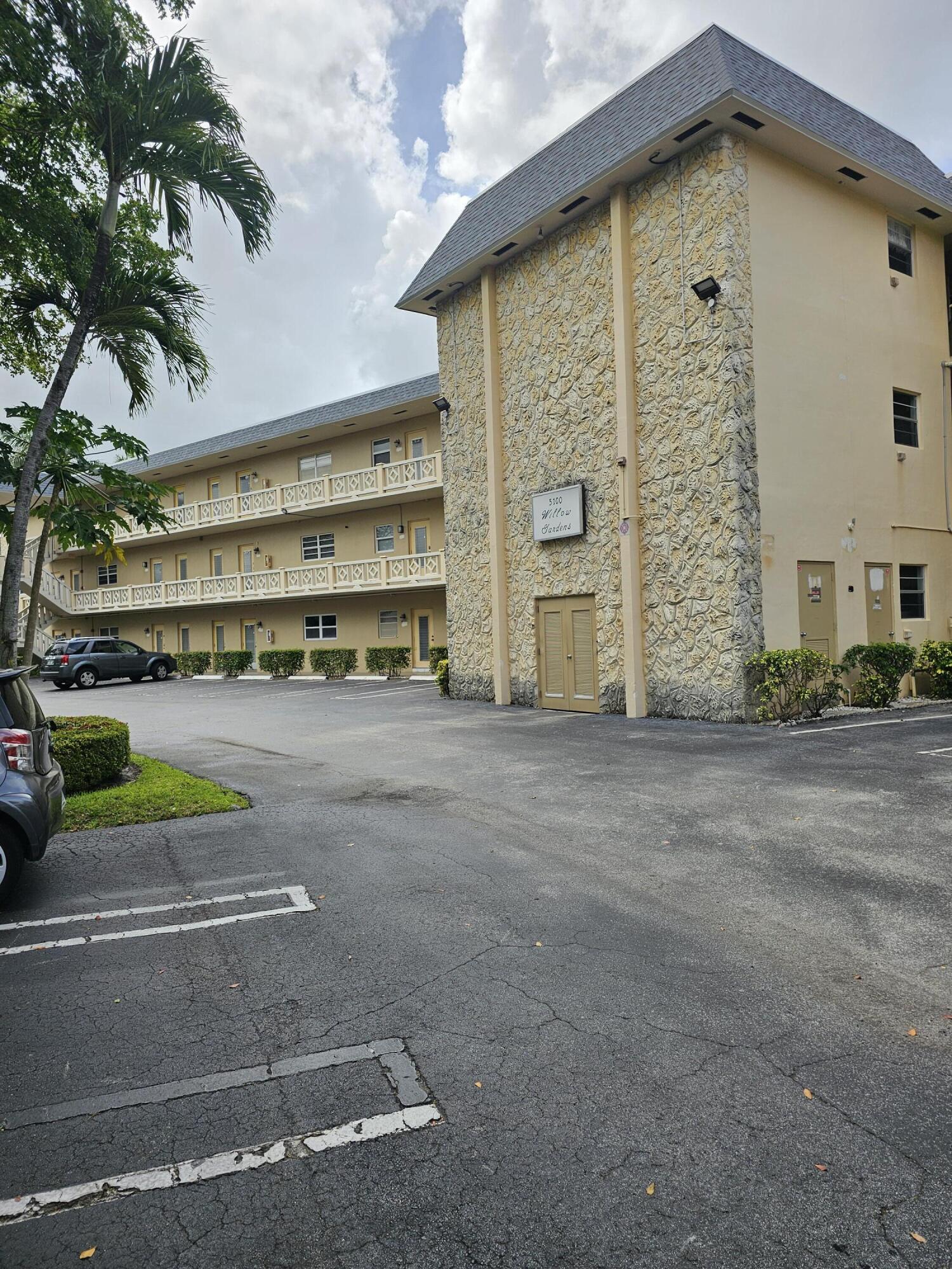 WILLOW GARDENS CONDO - Residential