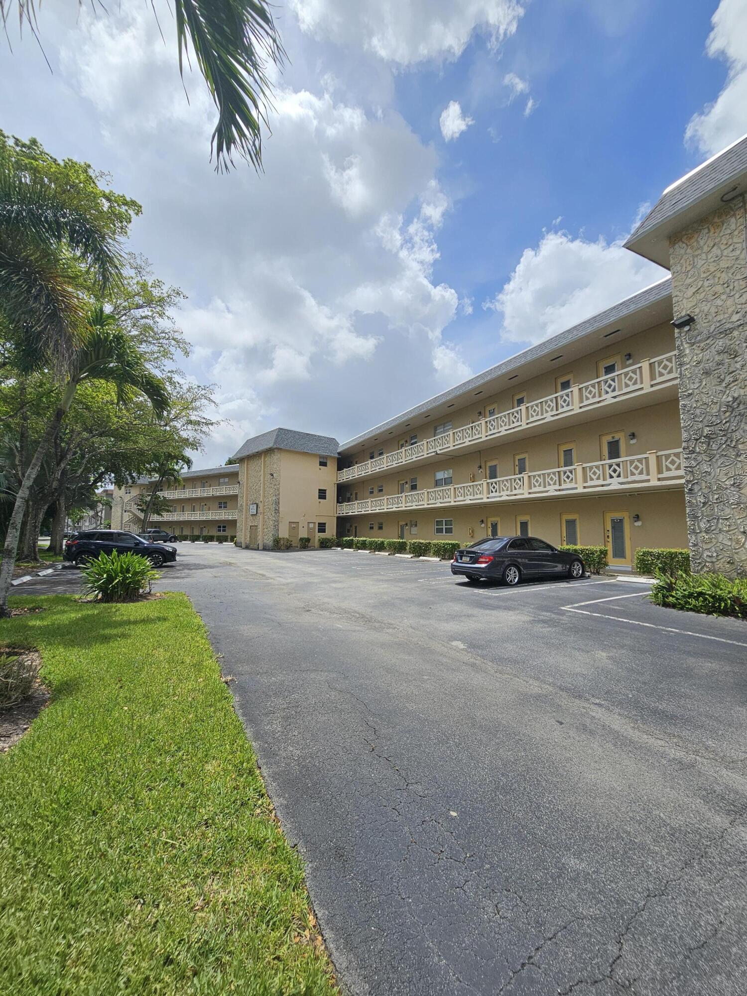 WILLOW GARDENS CONDO - Residential