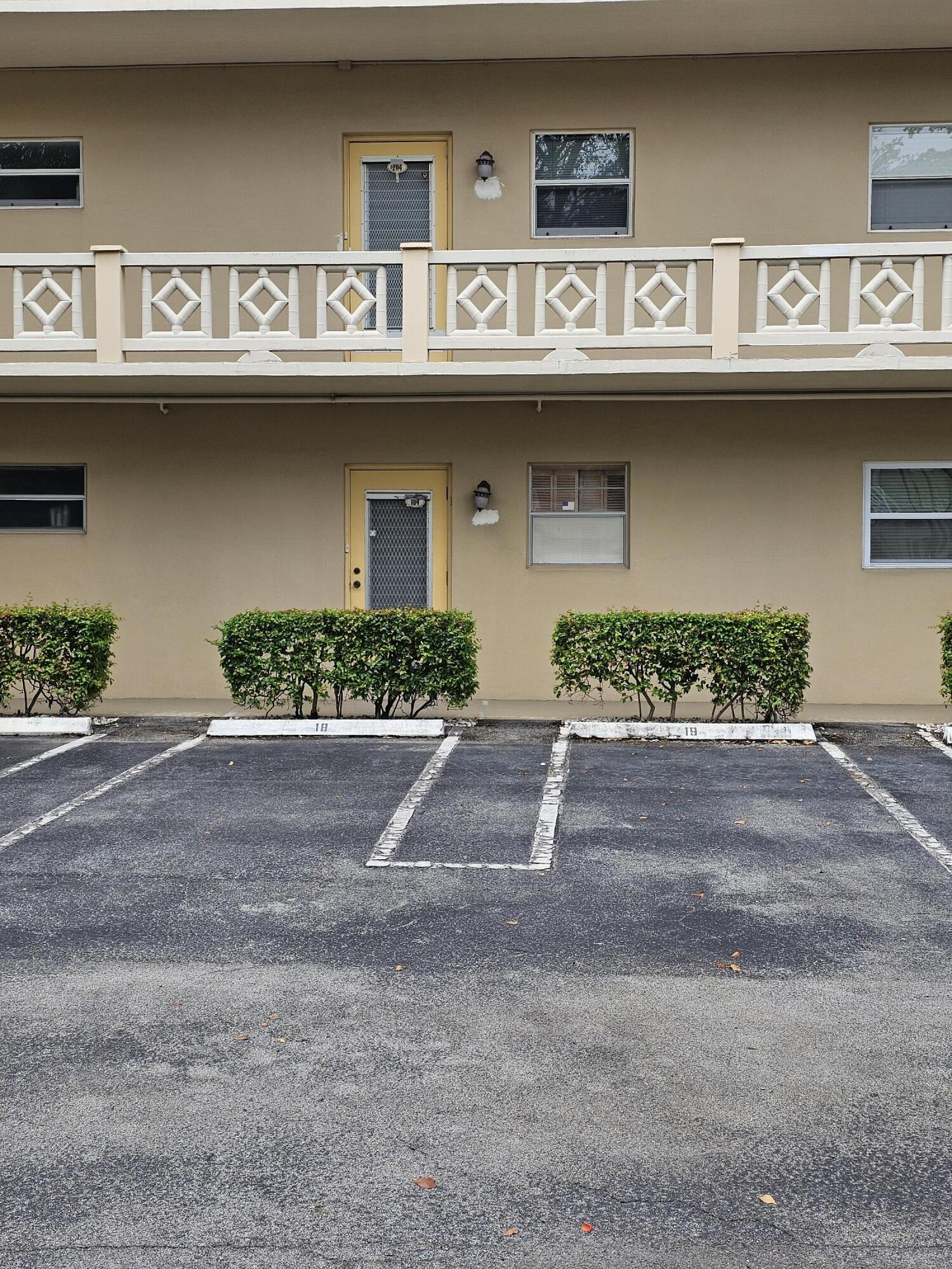 WILLOW GARDENS CONDO - Residential