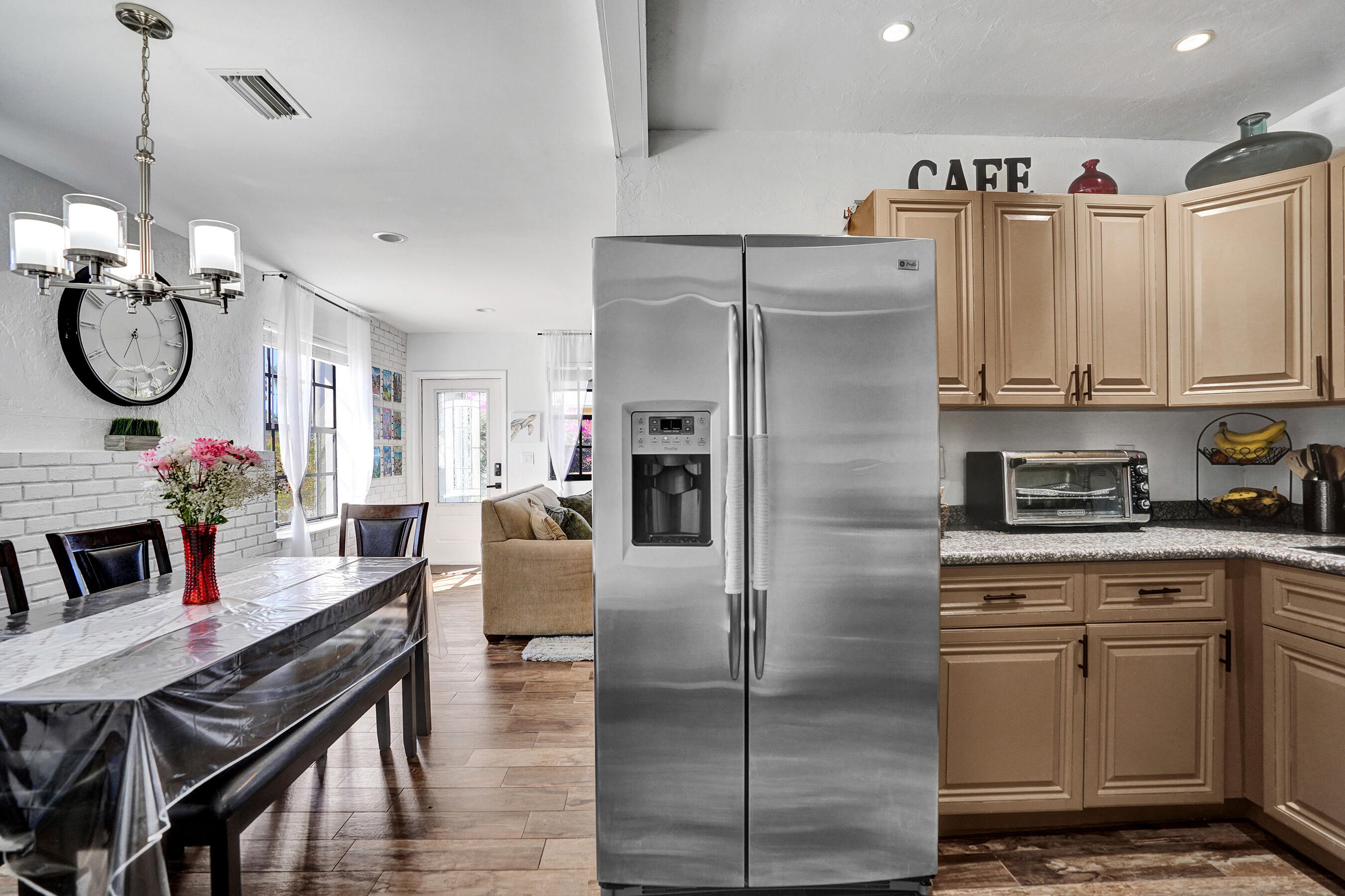 PALM SPRINGS VILLAGE 8 - Residential