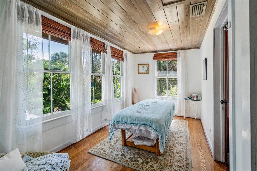 NORTH SHORE TERRACE 2 - Residential