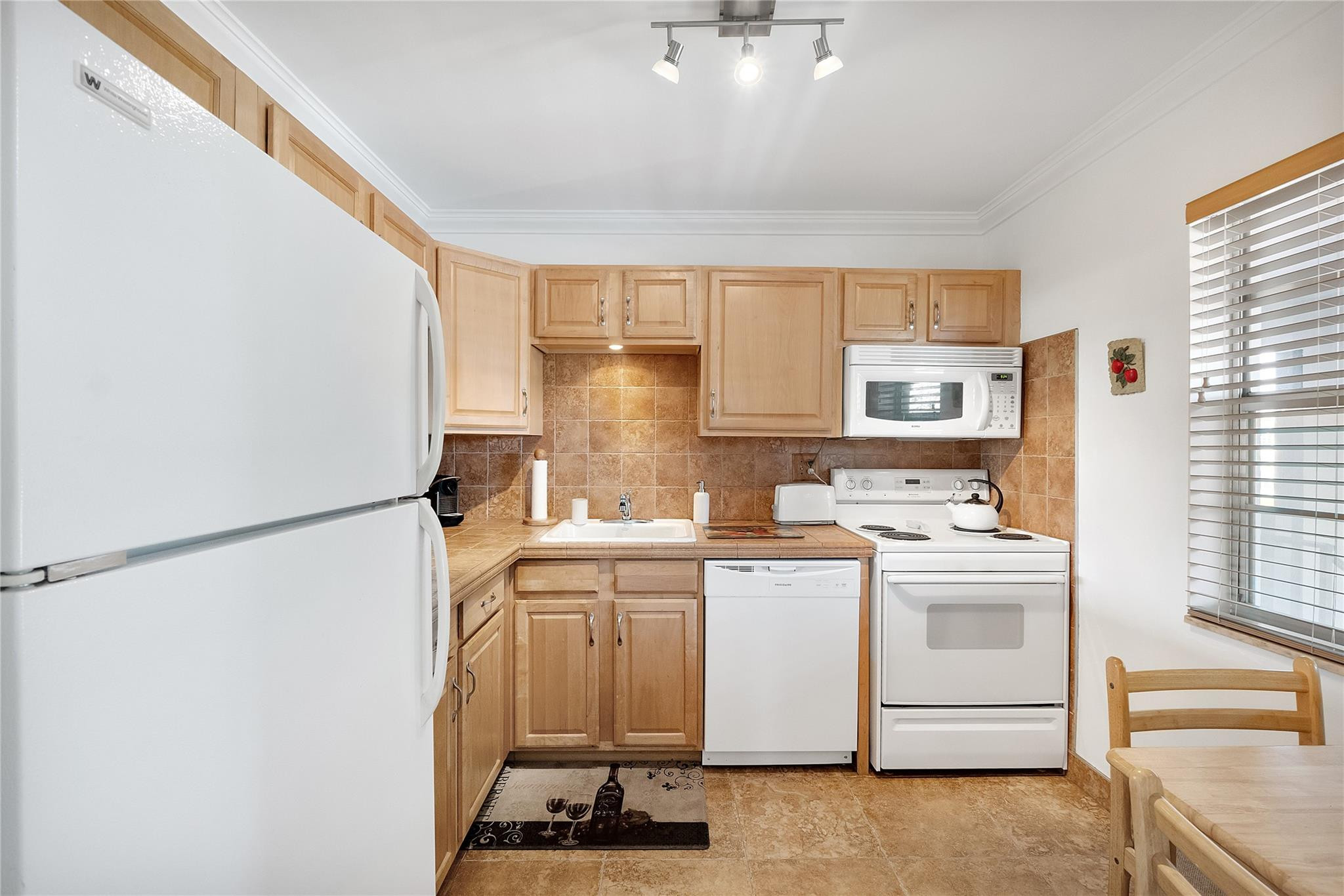 ORIOLE GOLF & TENNIS CLUB - Residential