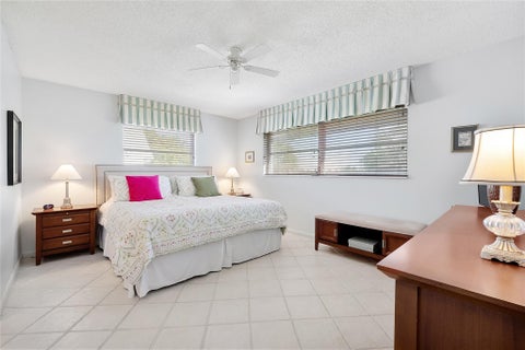 Tiny photo for 7787 Golf Circle Drive #312, Margate, FL 33063 (MLS # F10554879)
