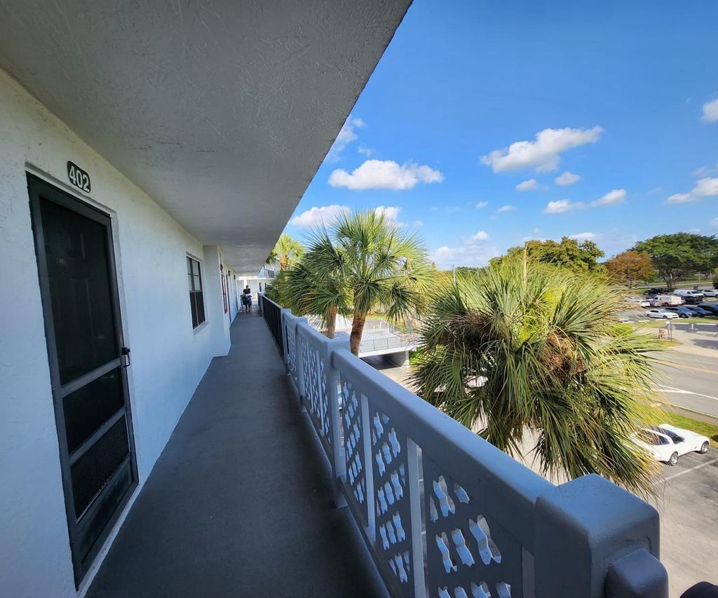 Photo of 9235 SW 8th 402 Street #402, Boca Raton, FL 33428 (MLS # R11091654)