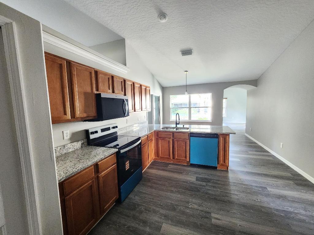 SEBASTIAN HIGHLANDS - Residential Lease