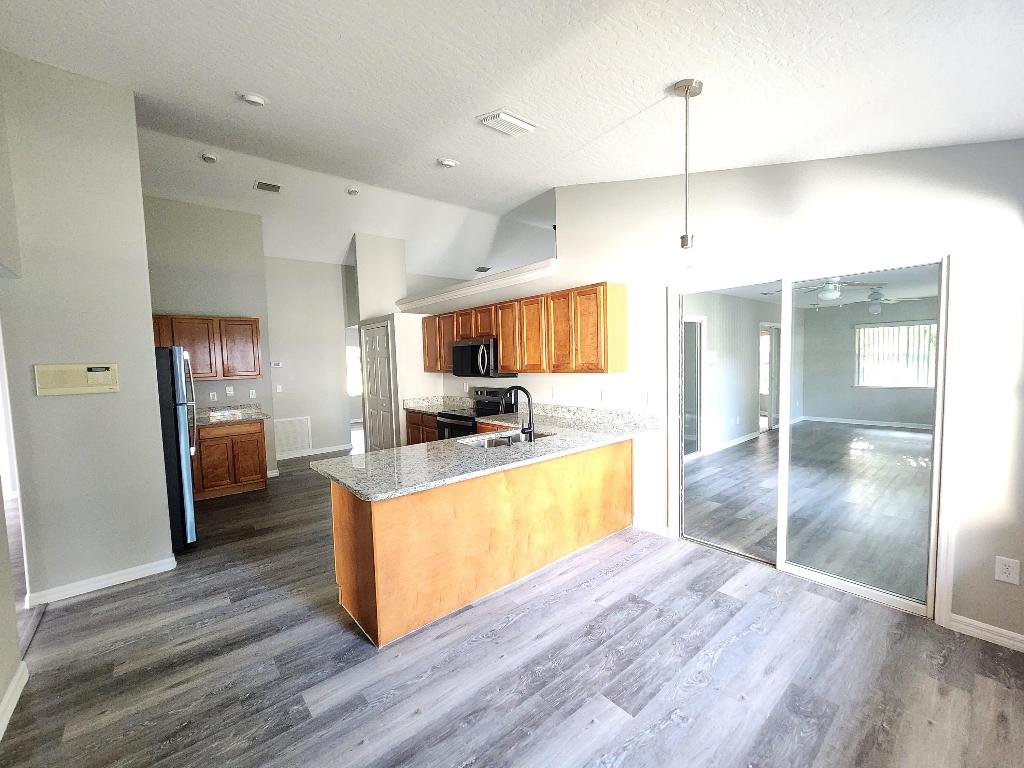 SEBASTIAN HIGHLANDS - Residential Lease