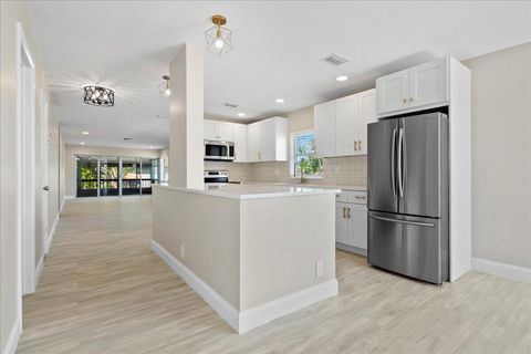 13921 Royal Palm Court D Delray Beach FL 33484
