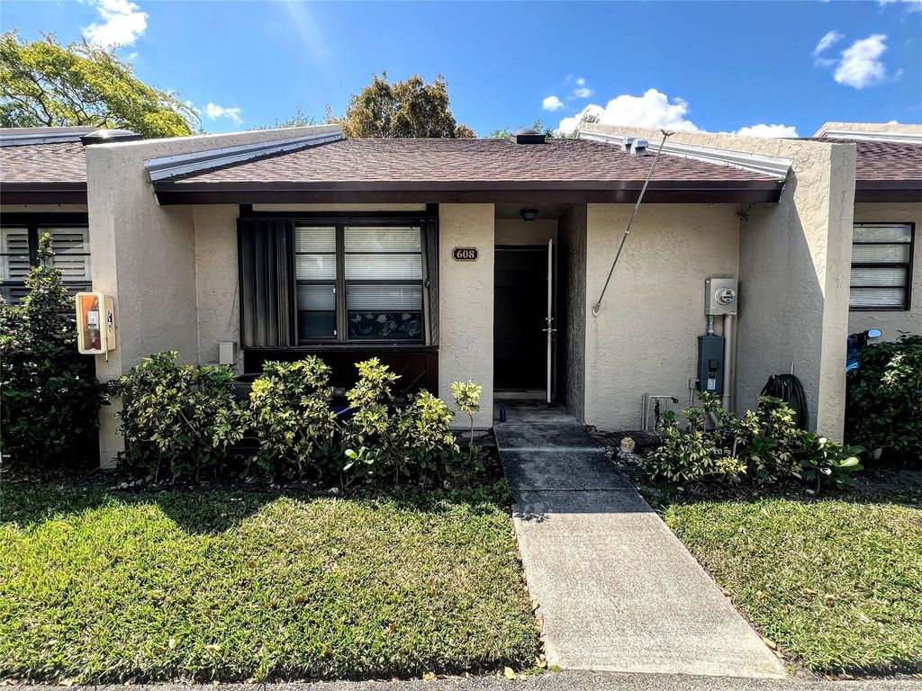 Photo of 608 NW 47th Street, Deerfield Beach, FL 33064 (MLS # F10496838)