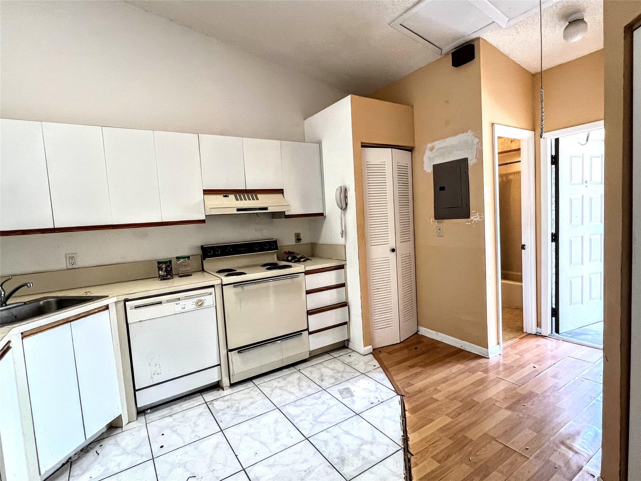 608 NW 47th St