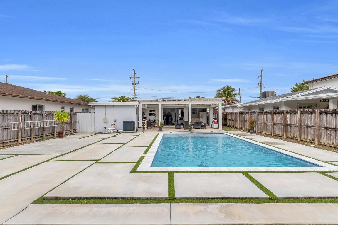 CORAL VILLAS - Residential