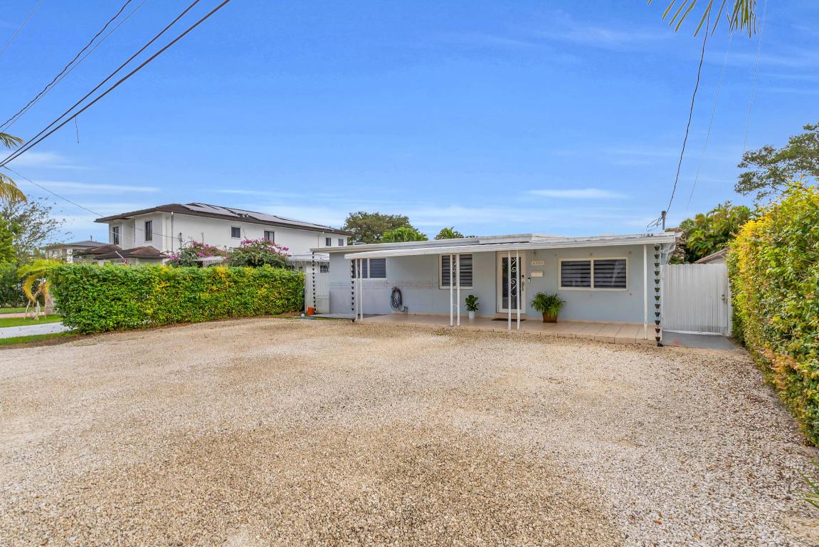 CORAL VILLAS - Residential