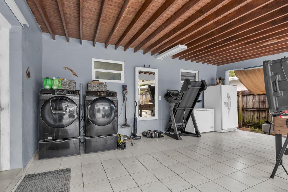 CORAL VILLAS - Residential