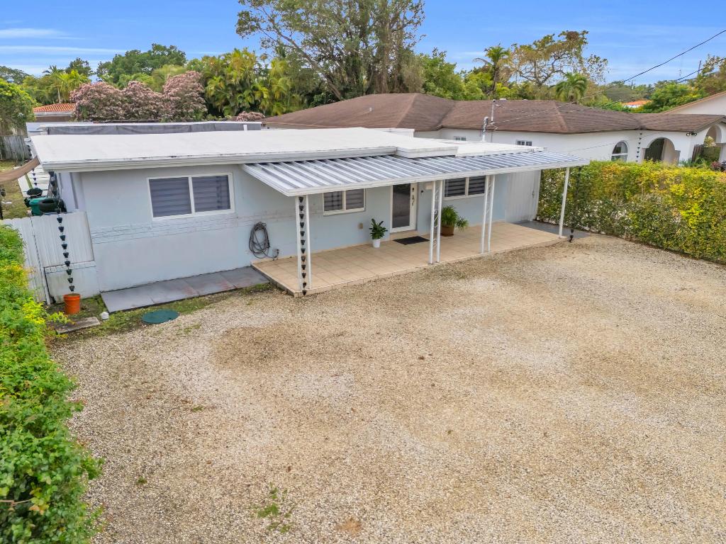 CORAL VILLAS - Residential