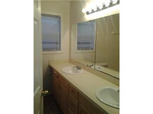 M E GOLDSMITHS S/D - Residential Lease