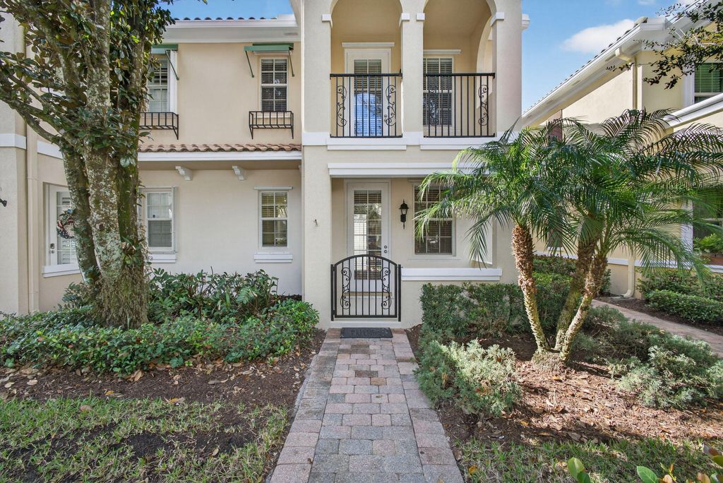 Photo of 4118 Parkside Drive, Jupiter, FL 33458 (MLS # R11151948)