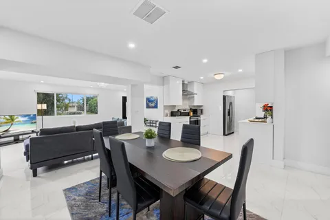 255 Glouchester Street, Boca Raton, FL 33487 - MLS#: R11056575