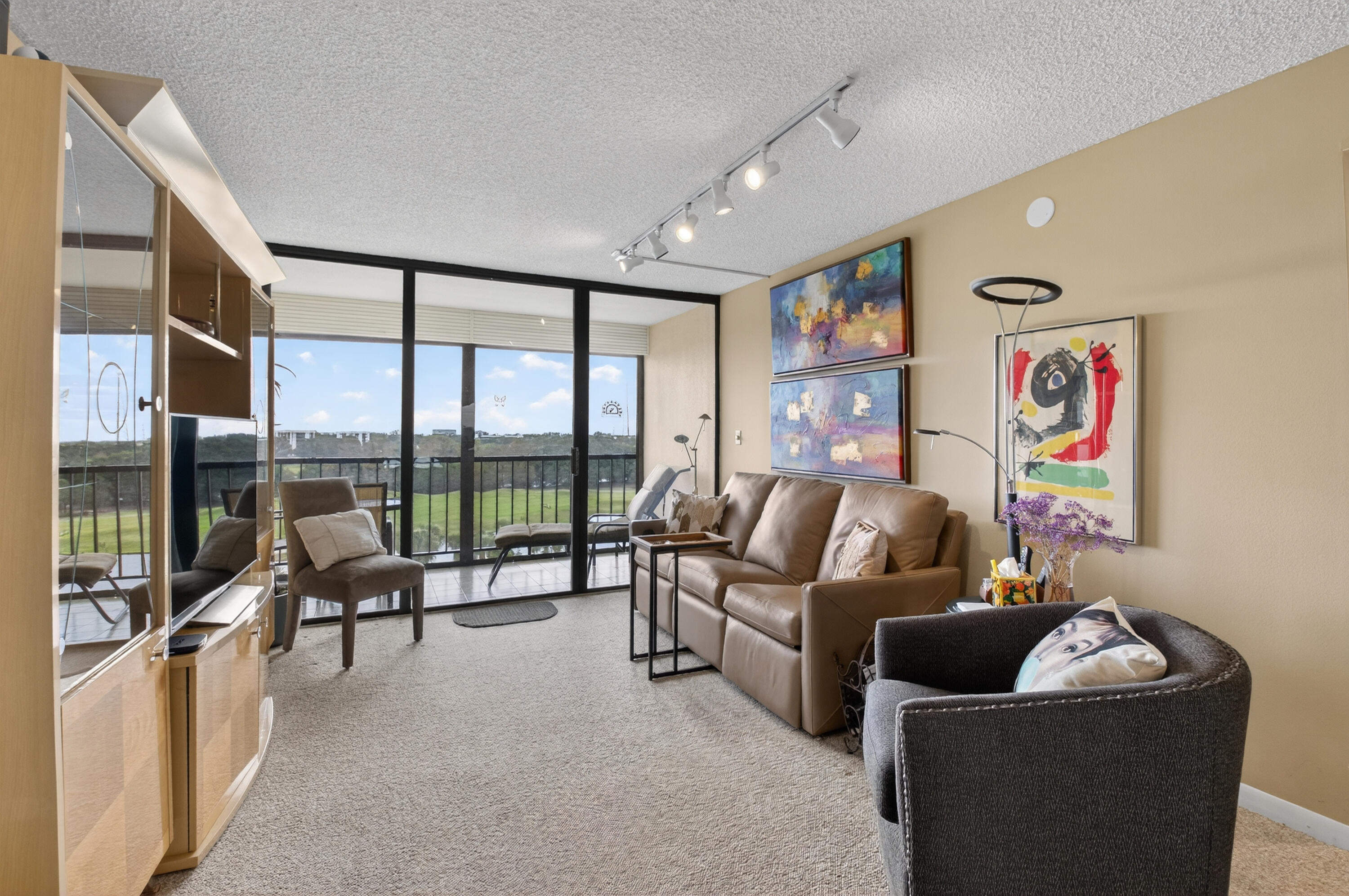 LAKEWOOD - Residential