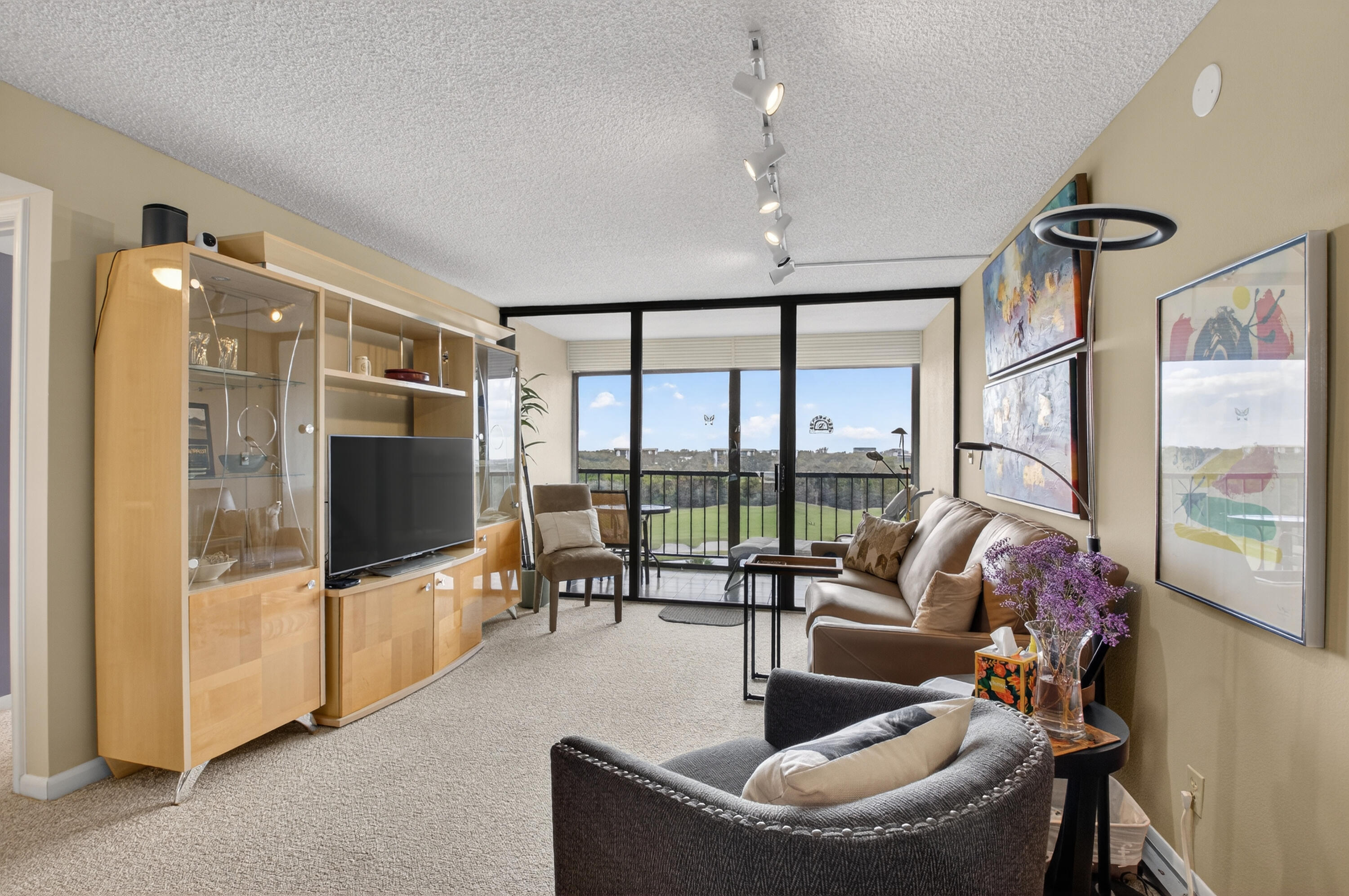 LAKEWOOD - Residential