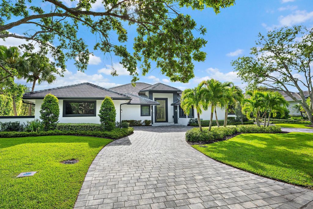 Photo of 13220 Sabal Chase, Palm Beach Gardens, FL 33418 (MLS # B26023336)
