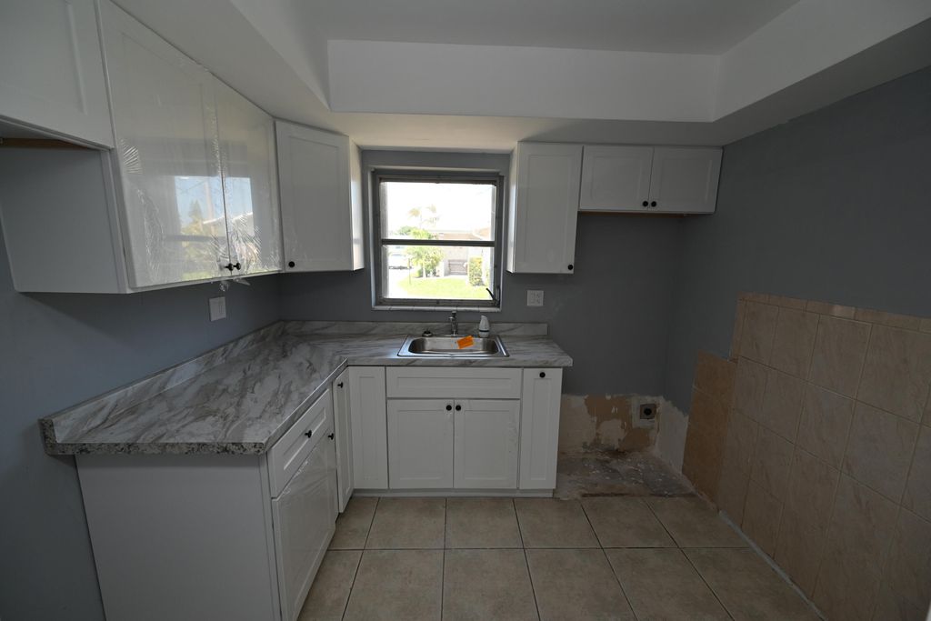 Photo of 2681 W Barkley Dr Drive W #B, West Palm Beach, FL 33415 (MLS # B26005971)