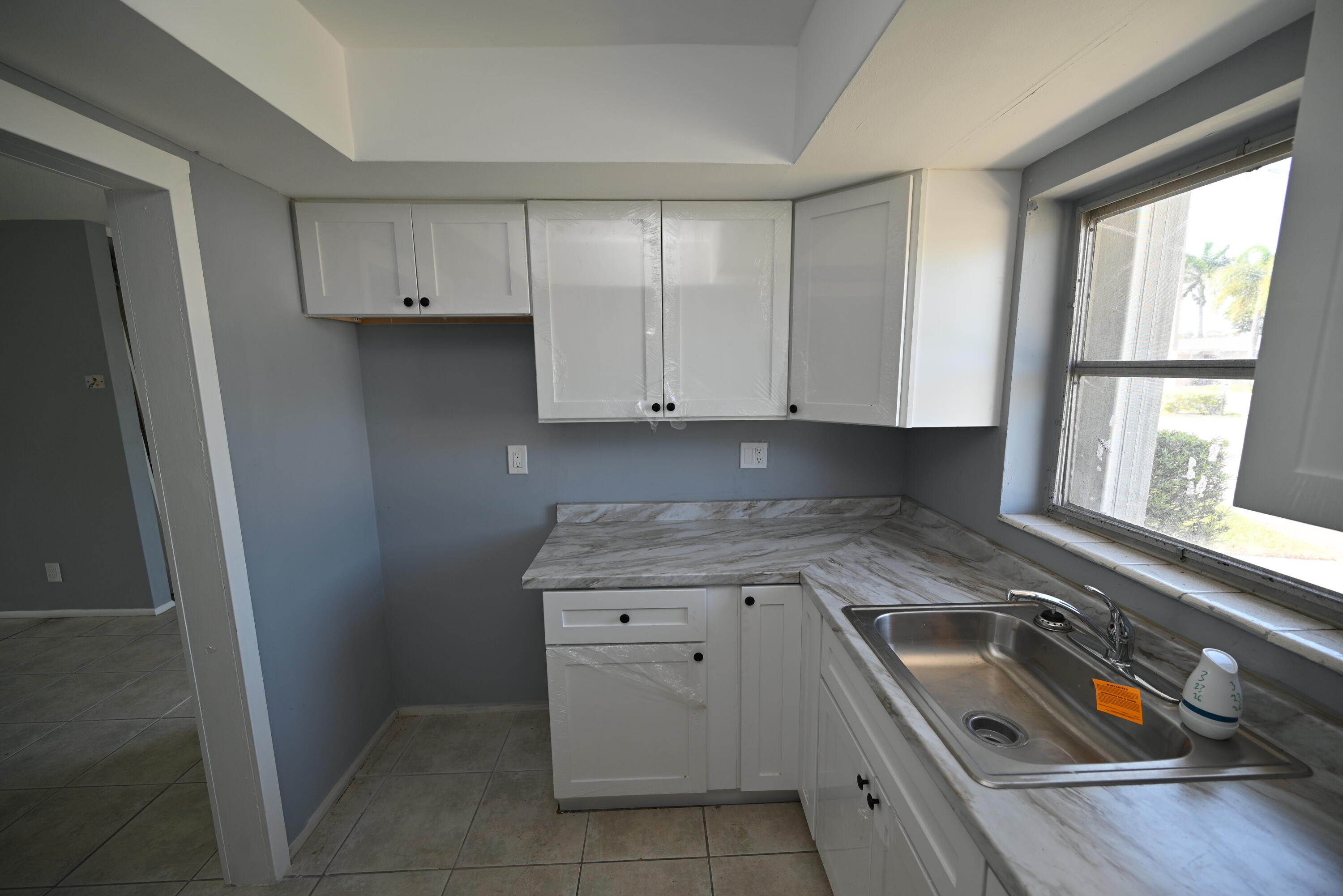 CRESTHAVEN VILLAS 12 CONDO - Residential