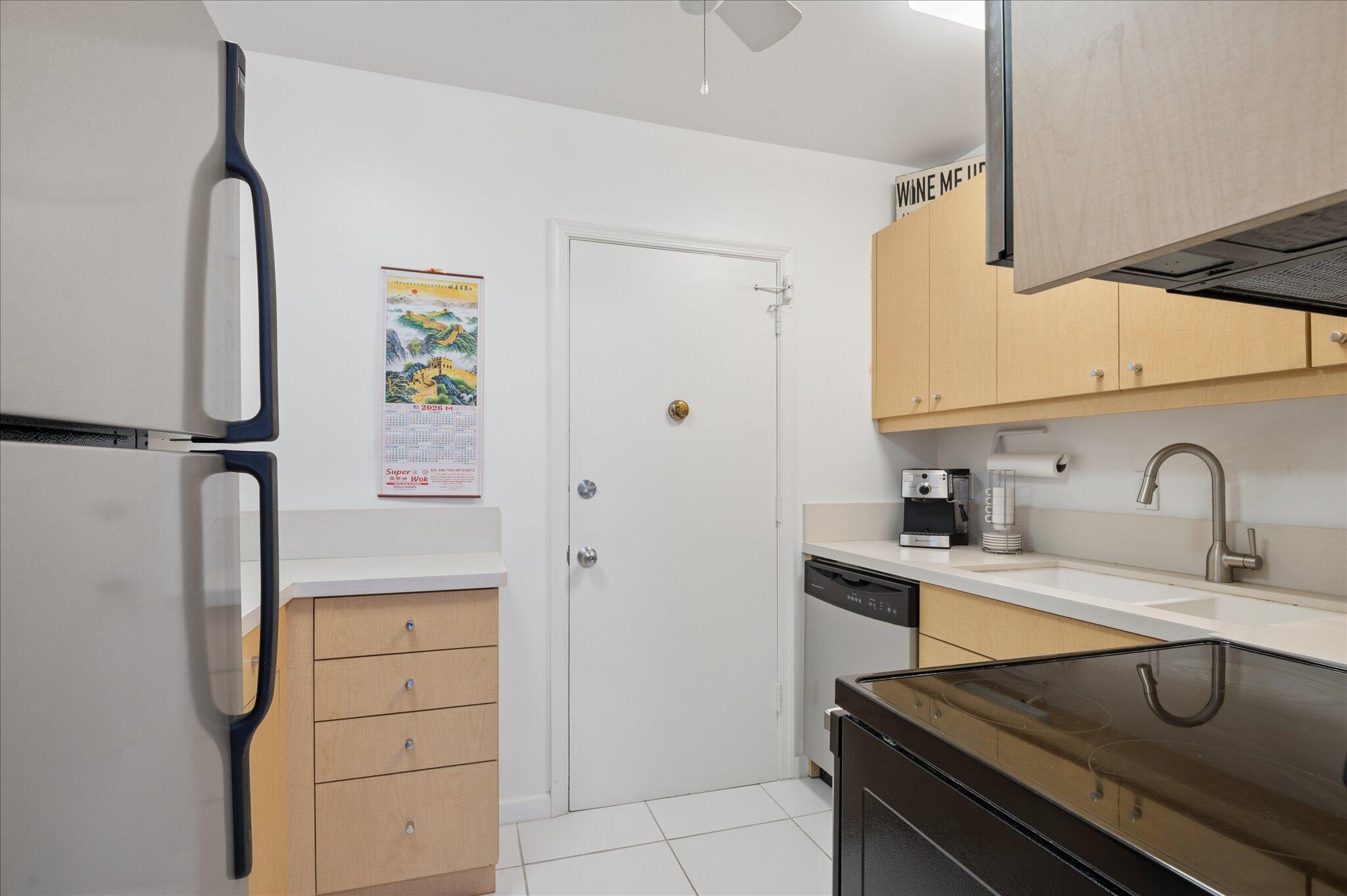 IMPERIAL POINT COLONNADES CONDO - Residential