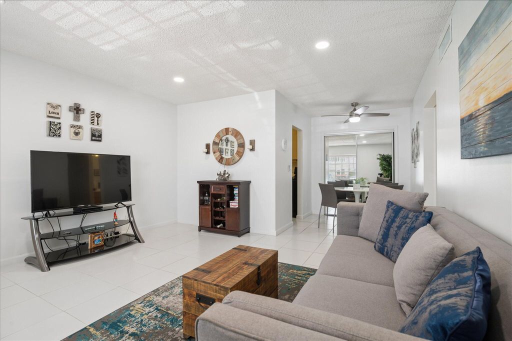 Photo of 2210 NE 67th Street #1211, Fort Lauderdale, FL 33308 (MLS # B26029243)