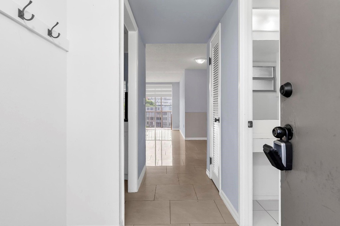 1690 NE 191st Street 405-1