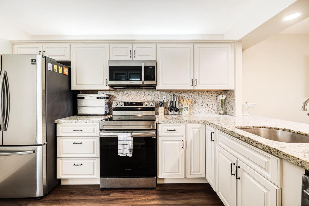 Photo of 6 Royal Palm Way #303, Boca Raton, FL 33432 (MLS # B26049536)
