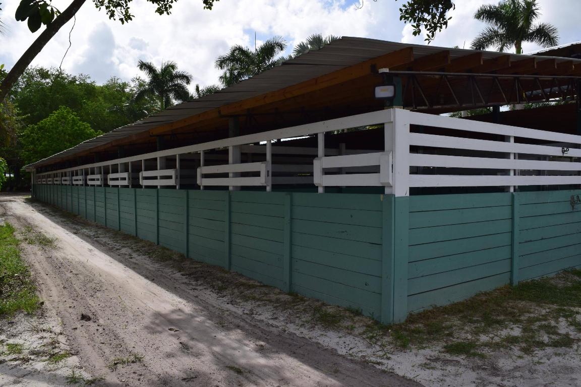 LOXAHATCHEE GROVES - Land