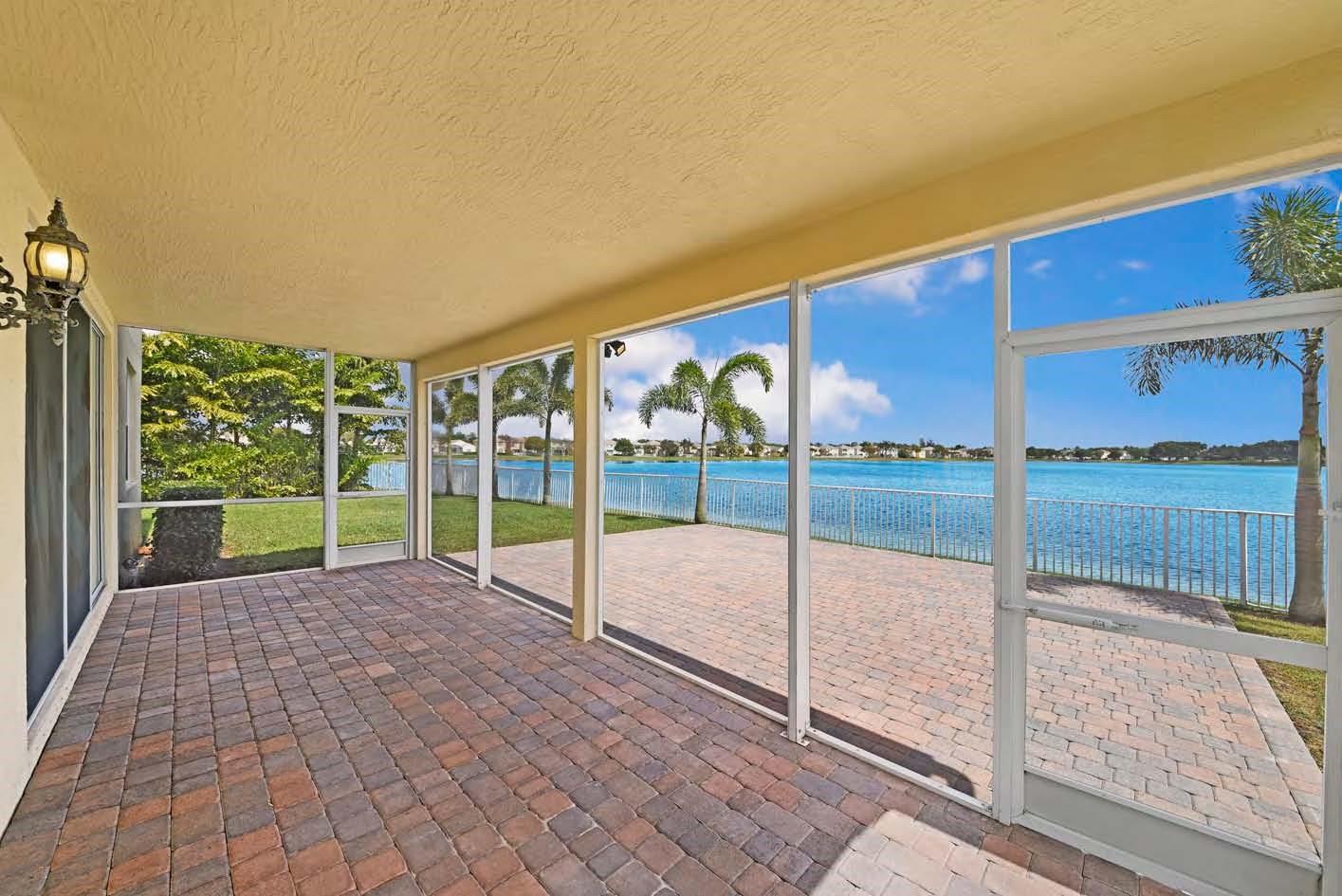 103 Devonshire Cir, Royal Palm Beach, FL, 33414/$735,000 4 103 Devonshire Cir