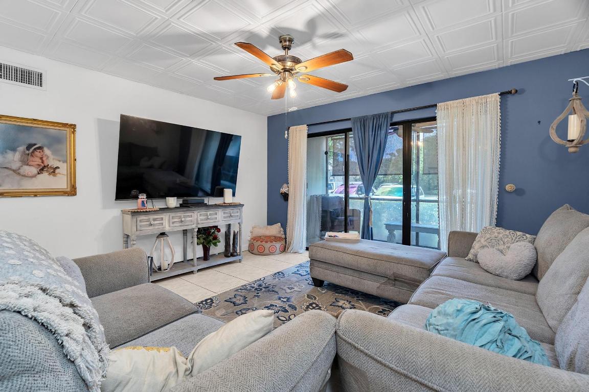 PINE RIDGE NORTH VILLAGE III CONDO - Residential