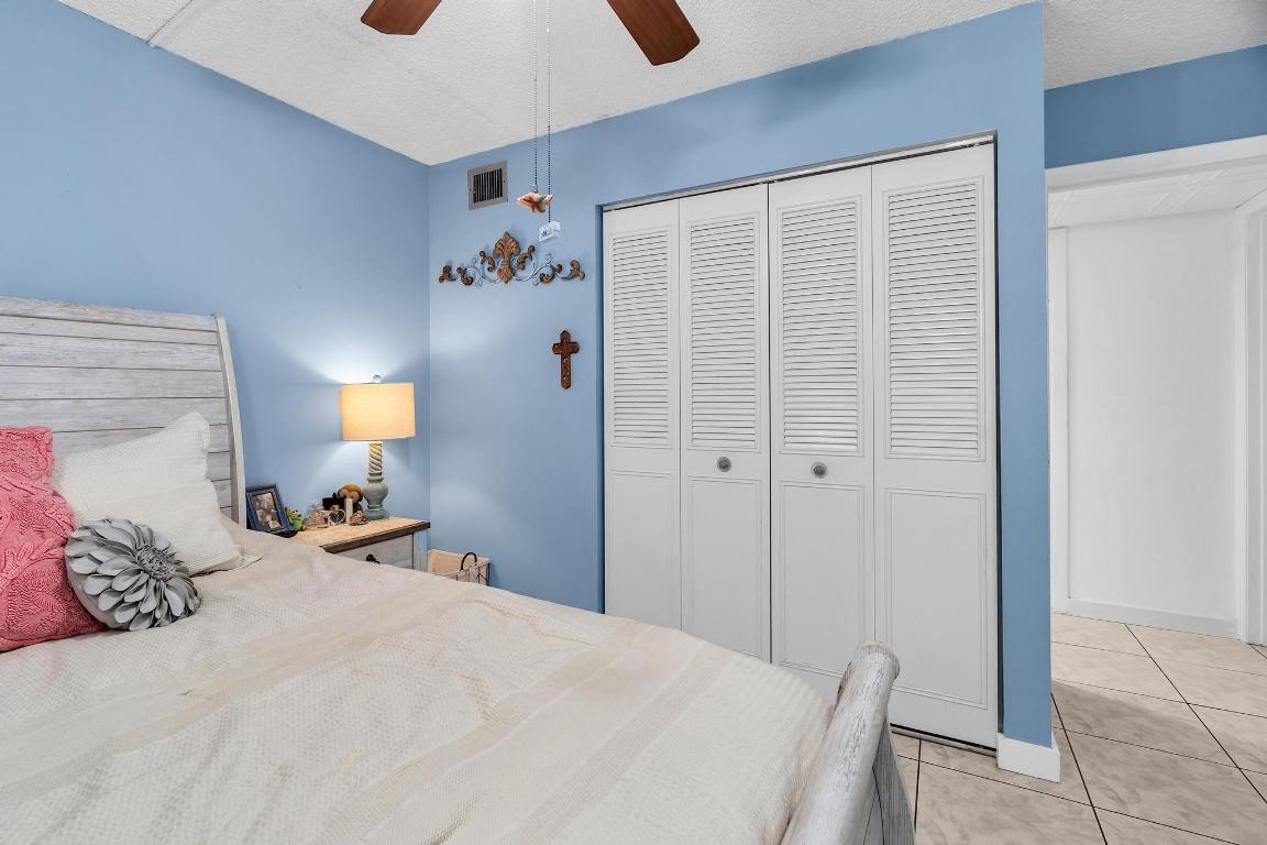 PINE RIDGE NORTH VILLAGE III CONDO - Residential