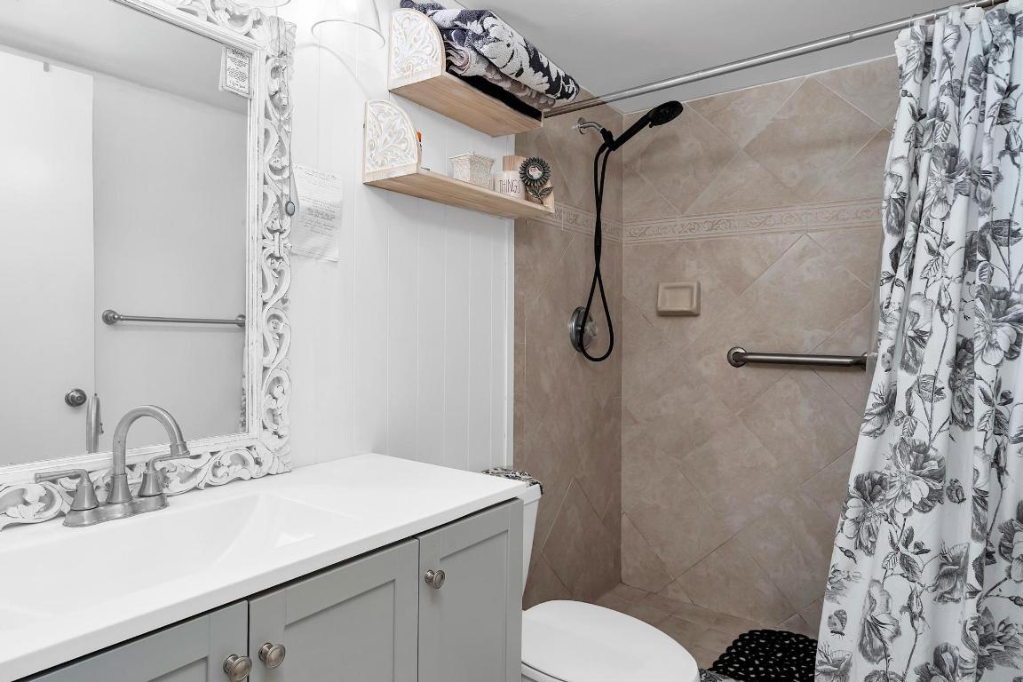 PINE RIDGE NORTH VILLAGE III CONDO - Residential