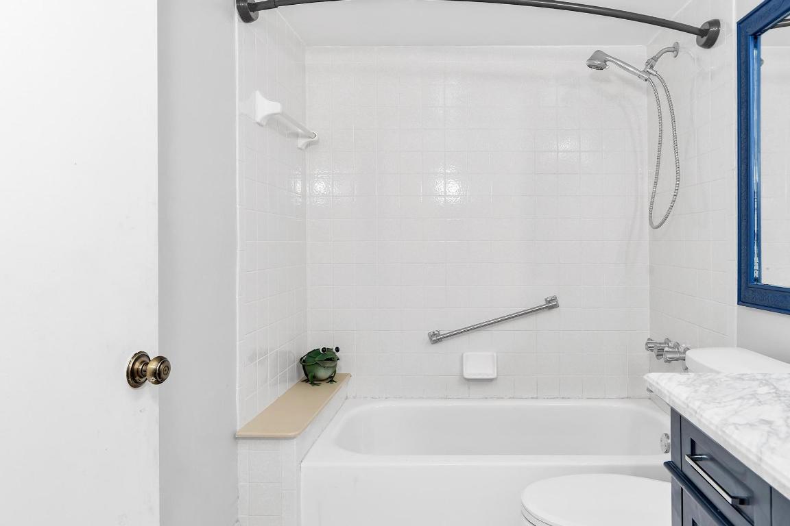 PINE RIDGE NORTH VILLAGE III CONDO - Residential